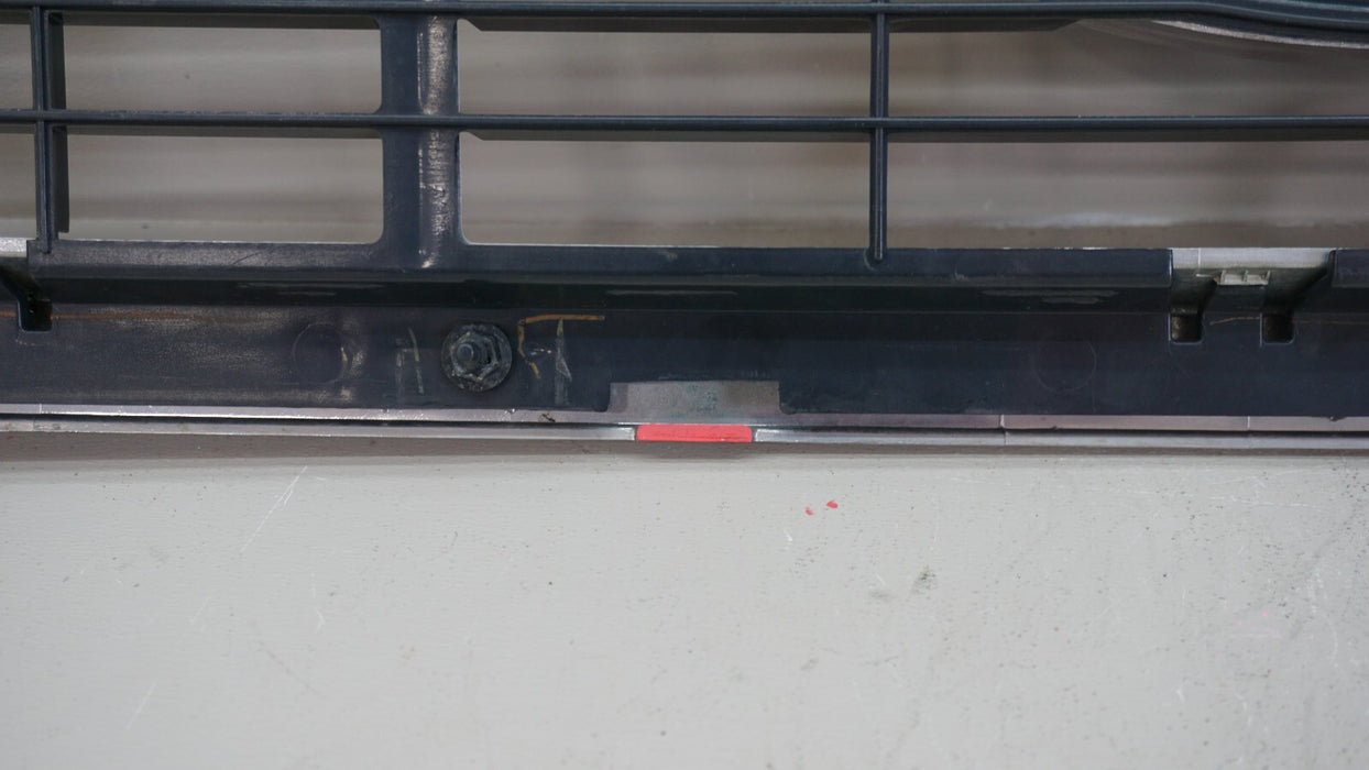 2008-2012 FORD ESCAPE FRONT BUMPER CENTER GRILL GRILLE OEM L84-8A164-AJW