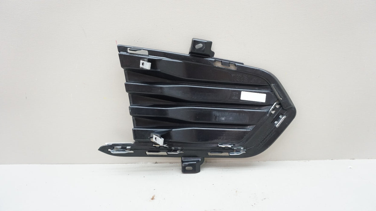 2017-2021 CADILLAC XT5 FRONT LEFT DRIVERS SIDE FOG LIGHT TRIM MOLDING OEM