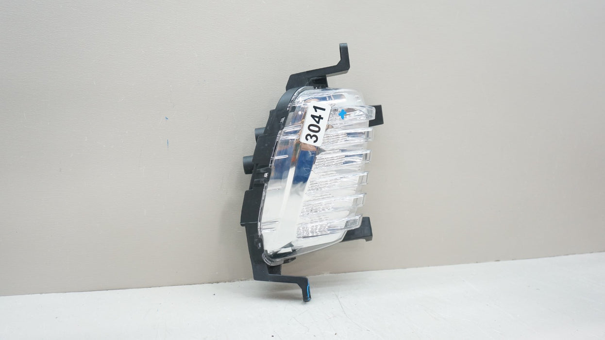 2017-2019 HYUNDAI SONATA FRONT RIGHT PASSENGER SIDE FOG LIGHT OEM