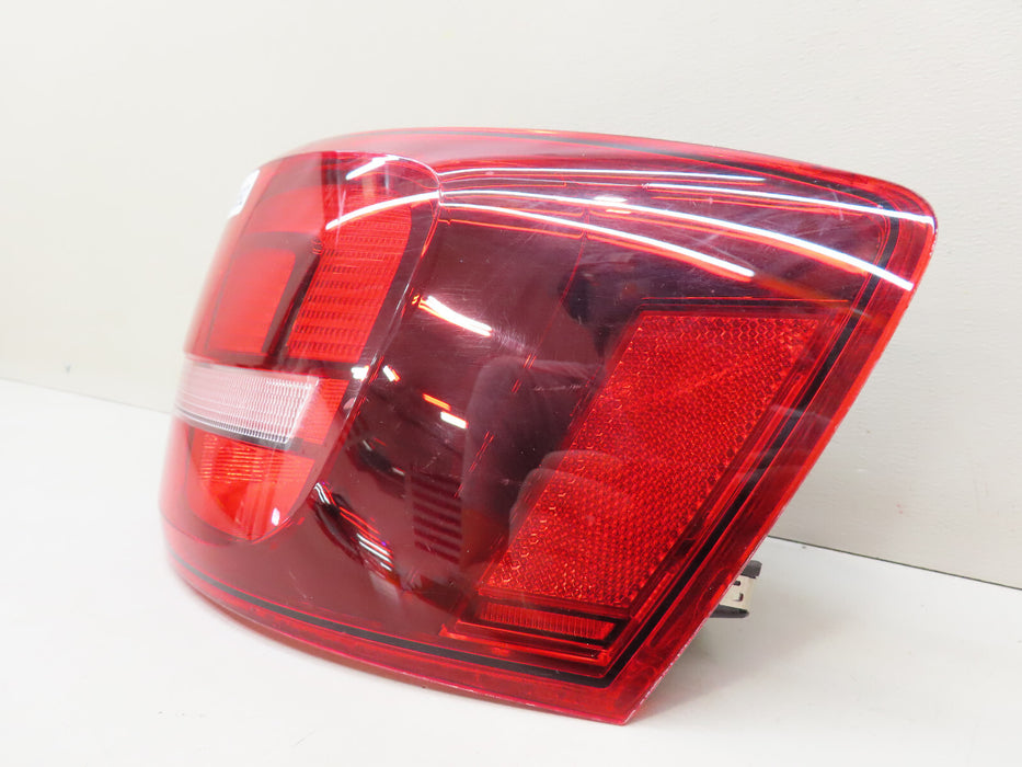 2015-2018 VOLKSWAGEN JETTA REAR RIGHT PASSENGER SIDE OUTER TAIL LIGHT LAMP OEM