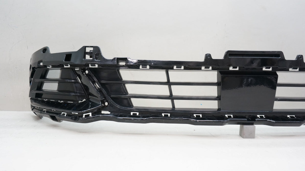 2023-2025 KIA SPORTAGE FRONT LOWER BUMPER GRILLE OEM 86530-DW050