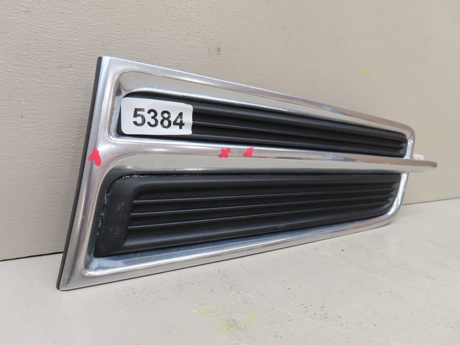 2013-2017 CADILLAC XTS FRONT LEFT DRIVER SIDE FOG LIGHT BEZEL COVER OEM