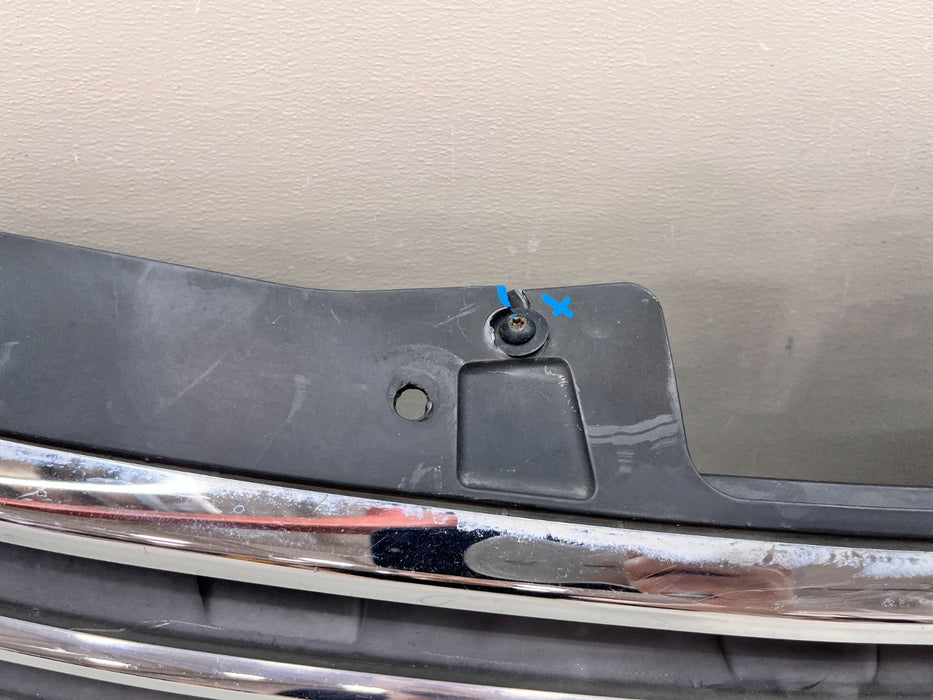 2013-2017 CHEVROLET TRAVERSE FRONT UPPER GRILLE 20988633 OEM