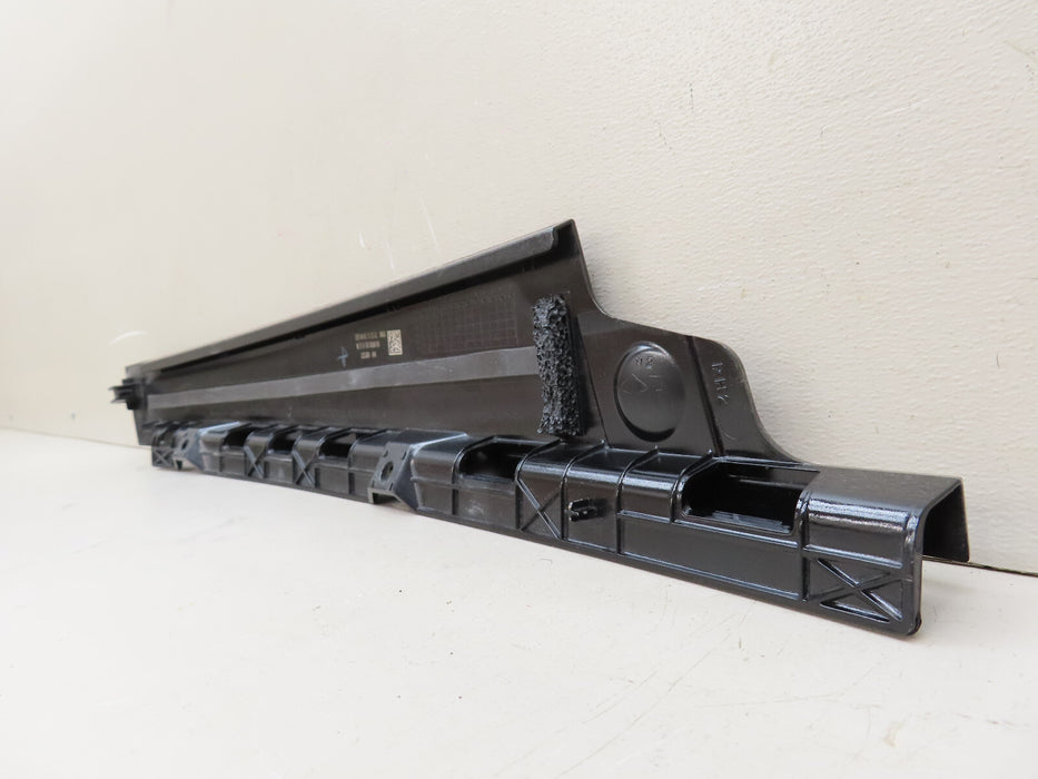 2021-2024 JEEP GRAND CHEROKEE L FRONT RIGHT RH DOOR  APPLIQUE  OEM  68375040AC