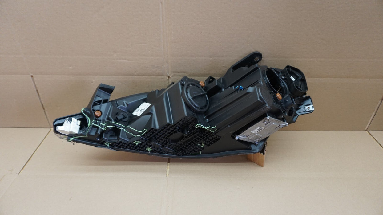 2017-2018 CHRYSLER PACIFICA FRONT RIGHT PASSENGER HEADLIGHT HELOGEN W/ LED OEM