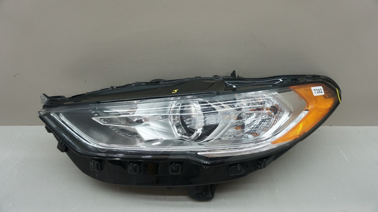 2017-2020 FORD FUSION FRONT LEFT DRIVERS SIDE HEADLIGHT HALOGEN OEM 17 18 19 20