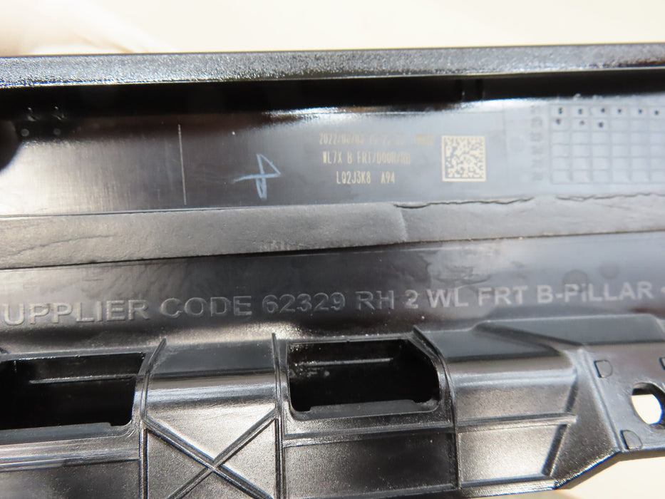 2021-2024 JEEP GRAND CHEROKEE L FRONT RIGHT RH DOOR  APPLIQUE  OEM  68375040AC