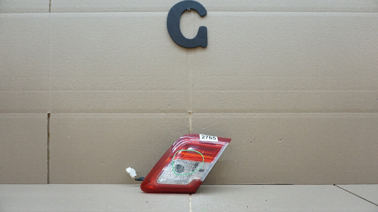 2010-2011 TOYOTA CAMRY REAR RH RIGHT PASSENGER SIDE INNER TAIL LIGHT OEM 10 11