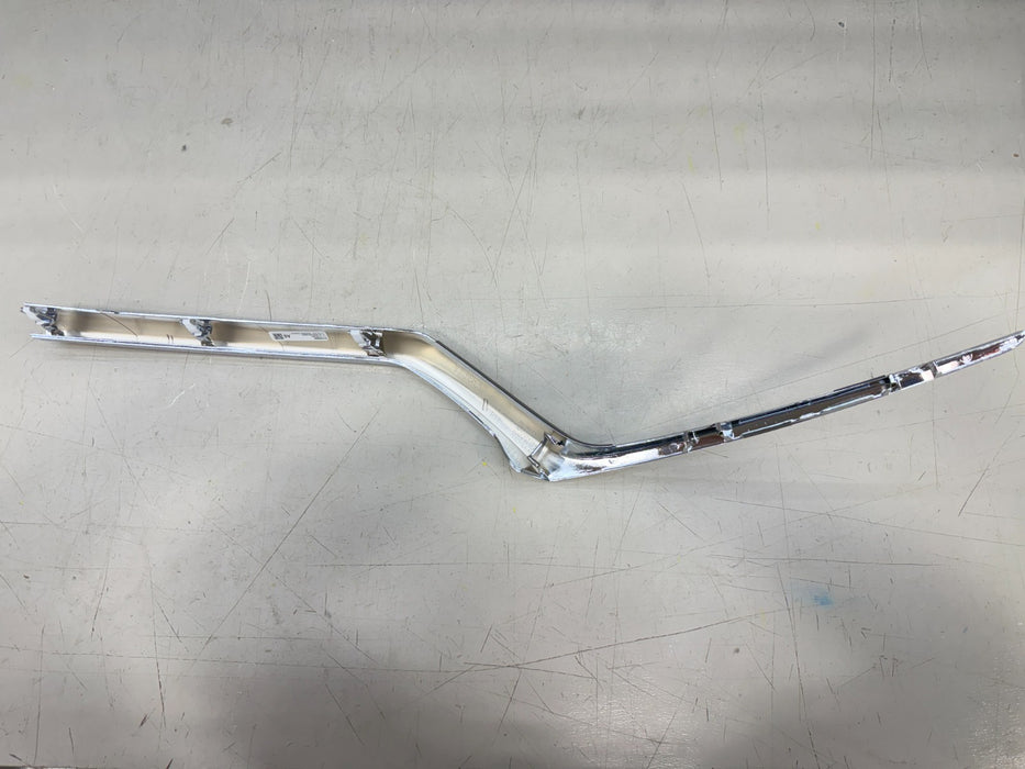 2017-2019 HONDA CR-V RH FRONT GRILLE MOLDING OEM 71123-TLA-A000
