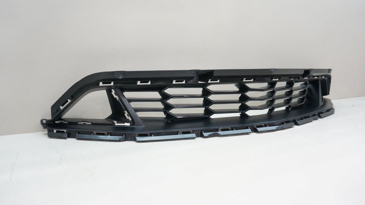 2019-2024 CHEVROLET CAMARO FRONT LOWER BUMPER GRILLE OEM 84112290