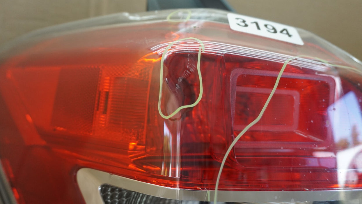 2014-2016 SUBARU FORESTER REAR LEFT DRIVER SIDE TAIL LIGHT HALOGEN LAMP OEM