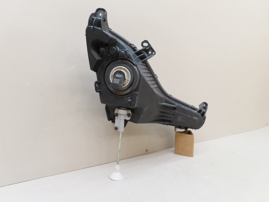 2014-2016 HYUNDAI ELANTRA FRONT LEFT DRIVER SIDE FOG LIGHT OEM 92201-3X