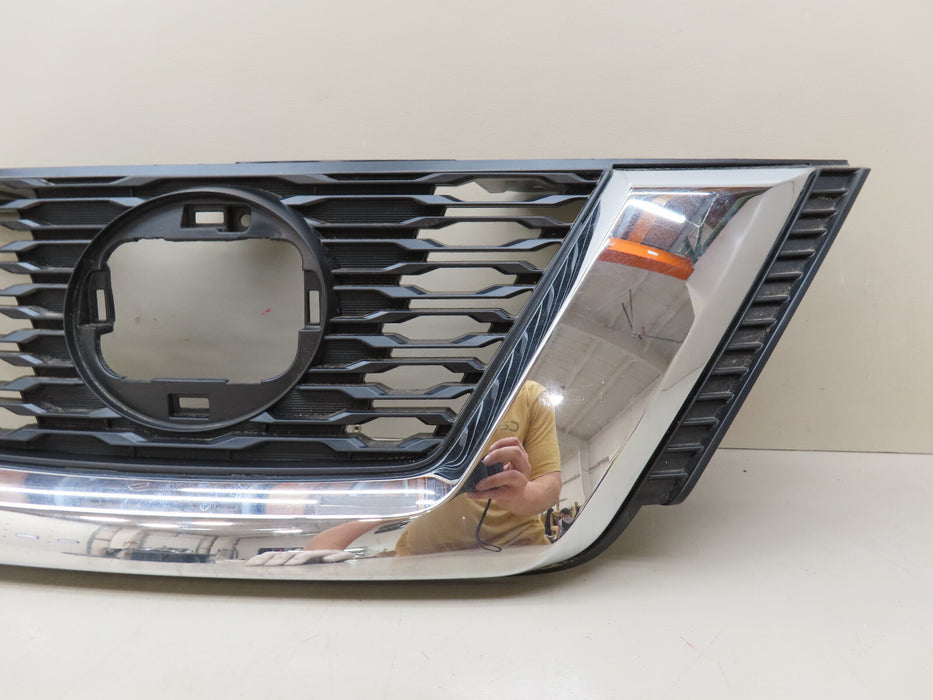 2017-2020 NISSAN ROGUE FRONT RADIATOR GRILL GRILLE OEM