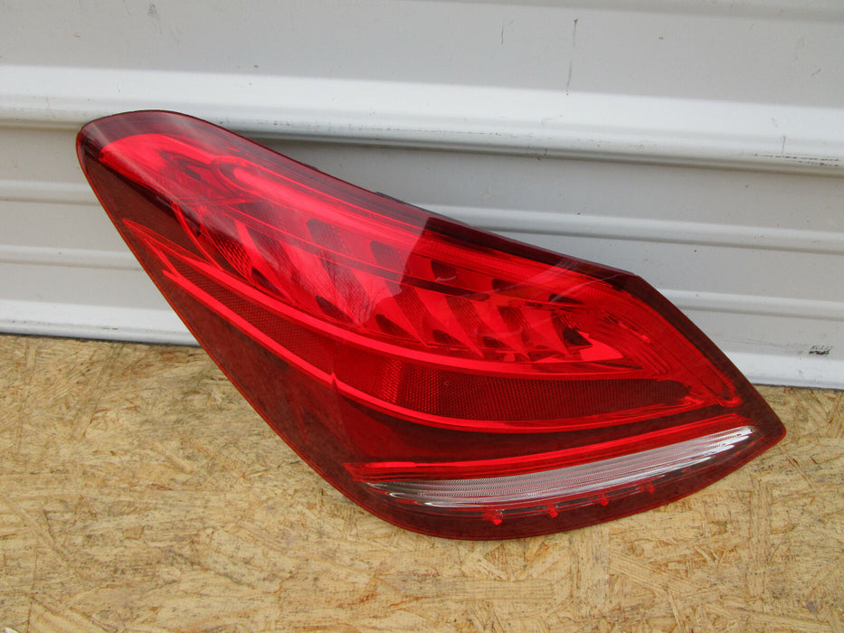 15 16 17 MERCEDES W205 C-CLASS SEDAN LEFT REAR LED TAILLIGHT TAILLAMP OEM
