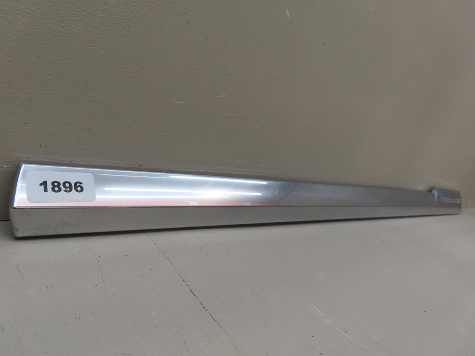 2015-2020 CADILLAC ESCALADE FRONT LEFT DRIVER SIDE DOOR MOLDING OEM