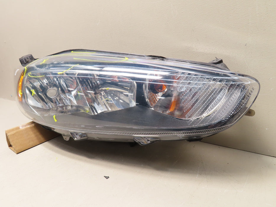 2014-2019 FORD FIESTA RIGHT PASSNGENGER HEADLIGHT HEADLAMP HALOGEN OEM